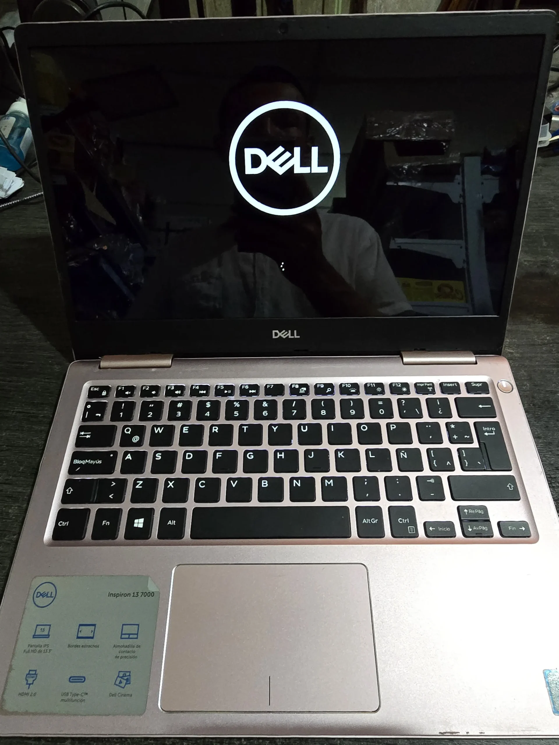 dell inspiron 13700 p83g002 2